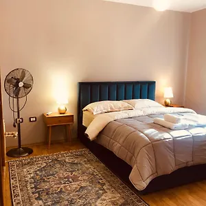 Appartamento Qemal Stafa, Tirana